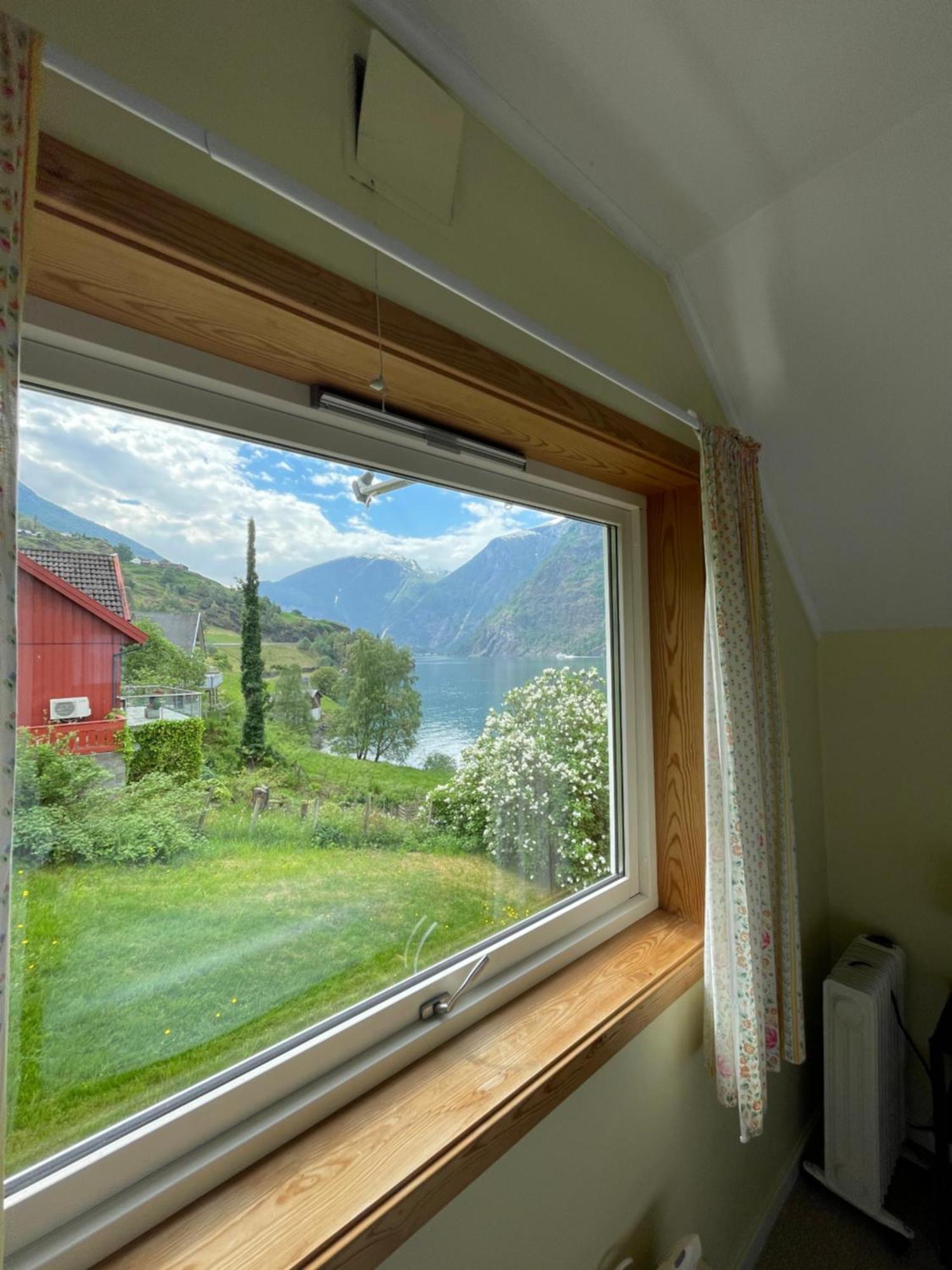 Aurland Feriehus Εξωτερικό φωτογραφία